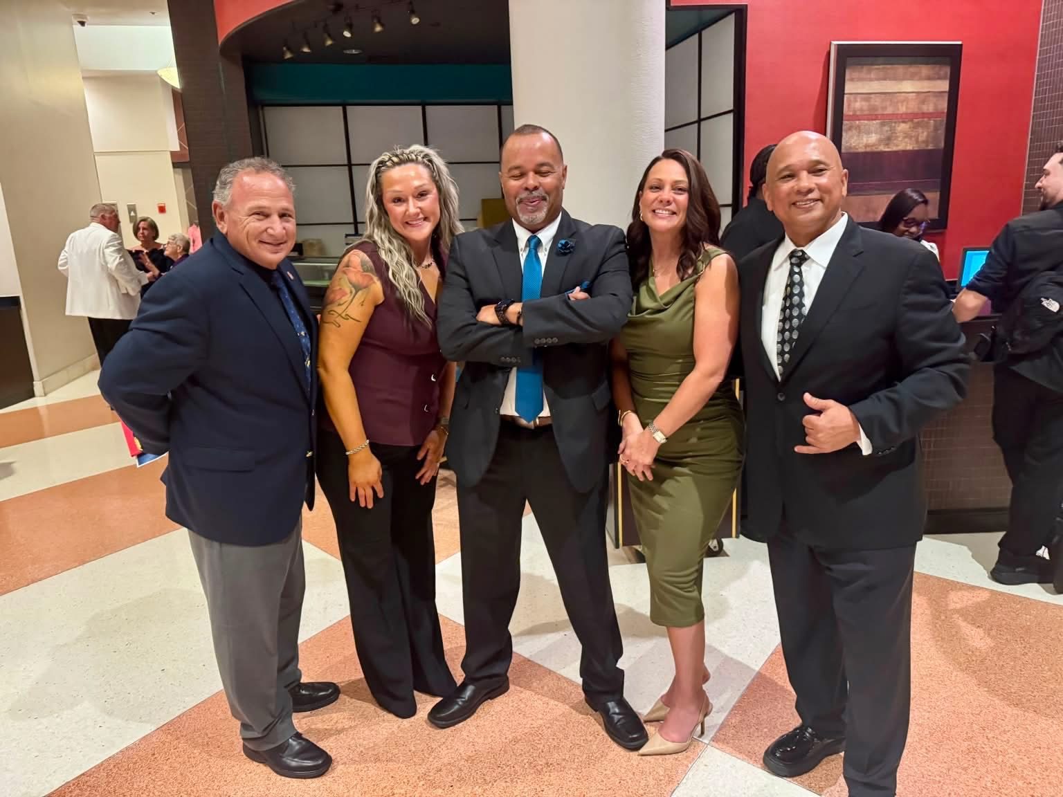 A group from the AMVETS Hawai'i contingent together at the convention.